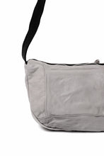 Load image into Gallery viewer, ISAMU KATAYAMA BACKLASH JAPAN CALF GARMENT-WASH RIDERS SHOULDER BAG (LIGHT GREY)