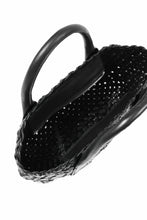 Load image into Gallery viewer, ISAMU KATAYAMA BACKLASH VEGETABLE TANNED BUFFALO MUSOU INTRECCIATO SMALL TOTE BAG (BLACK)