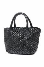 Load image into Gallery viewer, ISAMU KATAYAMA BACKLASH VEGETABLE TANNED BUFFALO MUSOU INTRECCIATO SMALL TOTE BAG (BLACK)