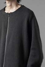 画像をギャラリービューアに読み込む, OPPOSE DUALITY NO COLLAR RIB ZIP TOP (BLACK)