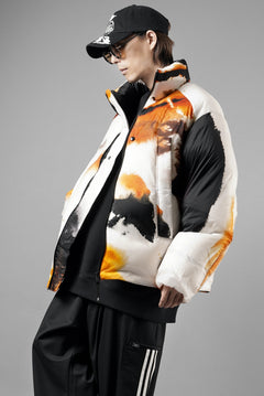 画像をギャラリービューアに読み込む, Y-3 Yohji Yamamoto AOP PUFFER DOWN JACKET (WHITE + MULTI)