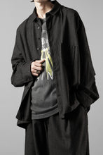 Load image into Gallery viewer, KLASICA EXTRA WIDE OUTER SHIRTS / FORK NEEDLE PUNCH SUPER 100's PENCIL STRIPE (IRON BROWN STRIPES)