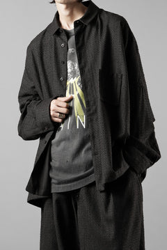 Load image into Gallery viewer, KLASICA EXTRA WIDE OUTER SHIRTS / FORK NEEDLE PUNCH SUPER 100's PENCIL STRIPE (IRON BROWN STRIPES)