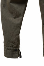Load image into Gallery viewer, sus-sous trousers pierrot / C/L heavy poplin washer (OLIVE GREEN)