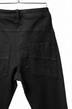 画像をギャラリービューアに読み込む, thom/krom OVER LOCKED SKINNY TROUSERS / STRETCH KNIT DENIM (BLACK)