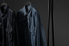 画像をギャラリービューアに読み込む, KATHARINE HAMNETT MULTI POCKET DENIM SHIRT / ORGANIC COTTON (LIGHT BLUE)