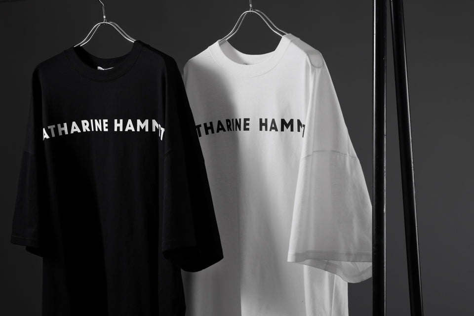 画像をギャラリービューアに読み込む, KATHARINE HAMNETT OVER SIZED FRONT LOGO TEE (WHITE)