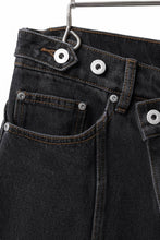 画像をギャラリービューアに読み込む, Feng Chen Wang TILTED WASITBAND JEANS TROUSERS (BLACK/BLUE)