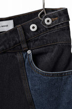 画像をギャラリービューアに読み込む, Feng Chen Wang TILTED WASITBAND JEANS TROUSERS (BLACK/BLUE)