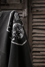 画像をギャラリービューアに読み込む, LASTMAN PRINTED CREW NECK -NFL- (BLACK)