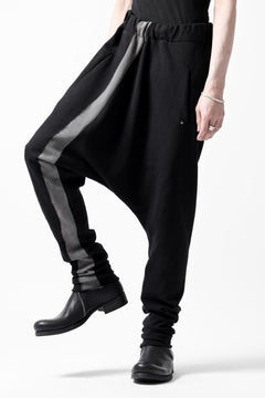 Load image into Gallery viewer, m.a+ hand painted elastic waist low crotch 2 pocket pants / P571-HP/JM4 (BLACK)
