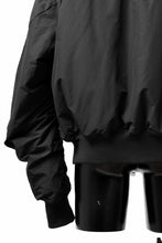 Load image into Gallery viewer, thom/krom FLIGHT BOMBER JACKET / WARM PADDED (BLACK)