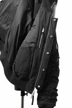Load image into Gallery viewer, thom/krom FLIGHT BOMBER JACKET / WARM PADDED (BLACK)
