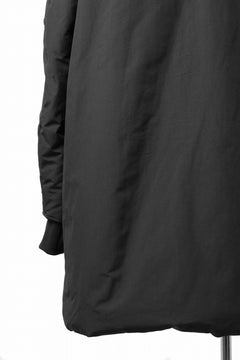 画像をギャラリービューアに読み込む, thom/krom HOODIE ZIP BOMBER COAT / WARM PADDED (BLACK)