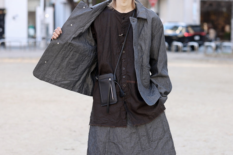 画像をギャラリービューアに読み込む, KLASICA "FLOW" MOBILE POUCH / FVT ITALIAN COW LEATHER (BLACK x SILVER)