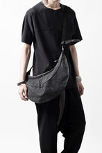 Load image into Gallery viewer, m.a+ medium banana belt bag / BO250/VOP1,2 (BLACK)