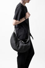 Load image into Gallery viewer, m.a+ medium banana belt bag / BO250/VOP1,2 (BLACK)