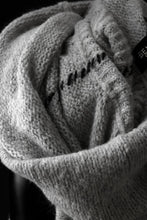 画像をギャラリービューアに読み込む, thom/krom HIGH COLLAR KNIT PULLOVER / ALPACA WOOL (LIGHT GREY)