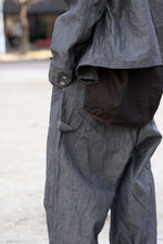画像をギャラリービューアに読み込む, KLASICA "ROCKWELL" LOW CLOTCH APRON WORKER PANTS / 9.7oz COTTON x LINEN CHAMBRAY (GRAY DENIM)