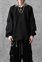 Load image into Gallery viewer, A.F ARTEFACT FLAP POCKET RAGLAN TOP / COPE KNIT JERSEY (BLACK)