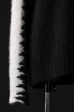 Load image into Gallery viewer, thom/krom MOCK NECK KNIT PULLOVER / ALPACA WOOL (WHITE x BLACK)