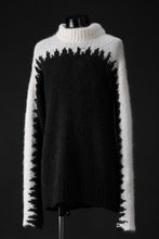 Load image into Gallery viewer, thom/krom MOCK NECK KNIT PULLOVER / ALPACA WOOL (WHITE x BLACK)