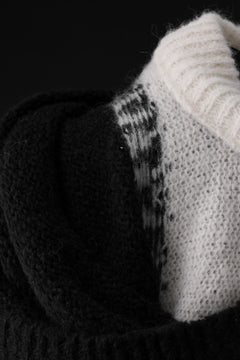 Load image into Gallery viewer, thom/krom MOCK NECK KNIT PULLOVER / ALPACA WOOL (WHITE x BLACK)