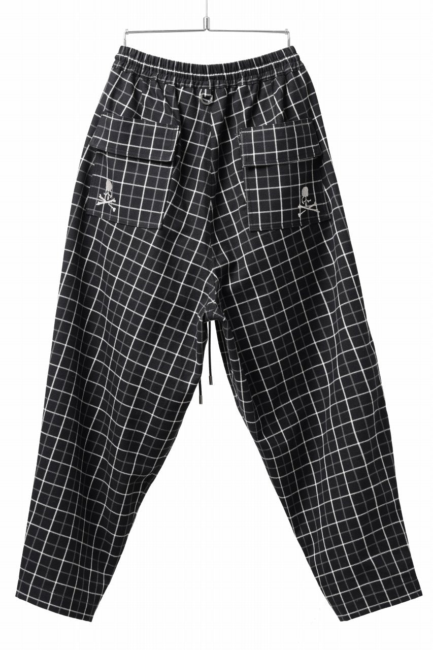 Load image into Gallery viewer, mastermind JAPAN EASY WAIST TAPERED TROUSERS (BLACK PLAID)