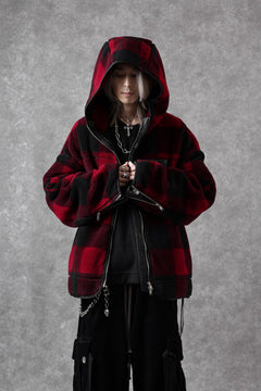 Load image into Gallery viewer, mastermind JAPAN BUFFALO-PLAID SHERPA JACKET / BOXY FIT (BLACK x RED)