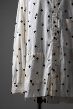 画像をギャラリービューアに読み込む, Aleksandr Manamis Mended Shirt / Tea Stain Dyed Cotton Gauze (QUATRE)