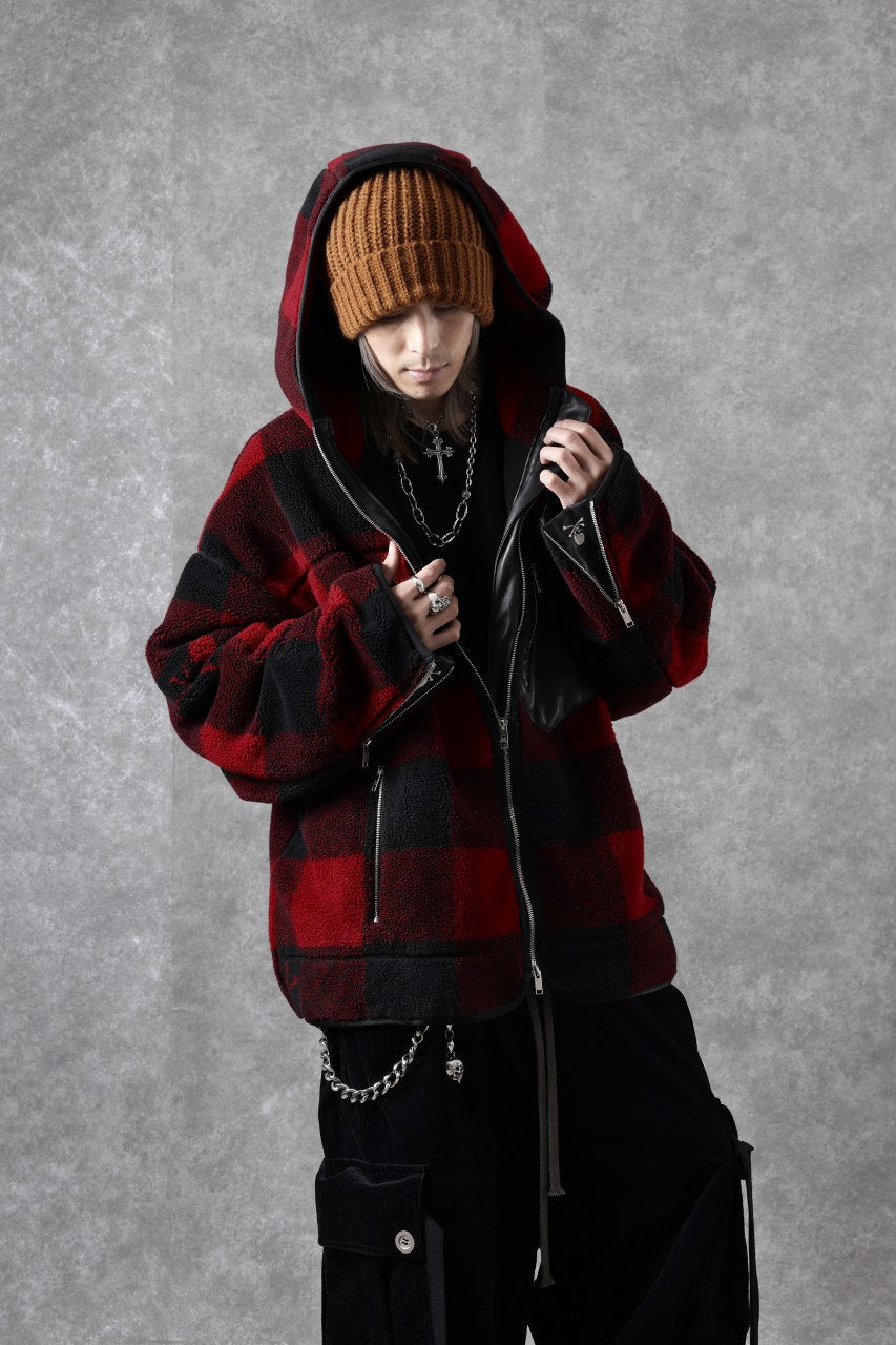 Load image into Gallery viewer, mastermind JAPAN BUFFALO-PLAID SHERPA JACKET / BOXY FIT (BLACK x RED)