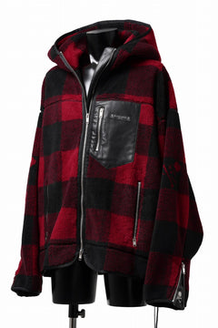 Load image into Gallery viewer, mastermind JAPAN BUFFALO-PLAID SHERPA JACKET / BOXY FIT (BLACK x RED)