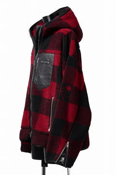 Load image into Gallery viewer, mastermind JAPAN BUFFALO-PLAID SHERPA JACKET / BOXY FIT (BLACK x RED)