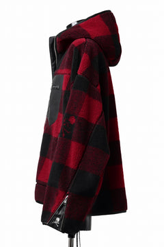 Load image into Gallery viewer, mastermind JAPAN BUFFALO-PLAID SHERPA JACKET / BOXY FIT (BLACK x RED)