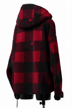 Load image into Gallery viewer, mastermind JAPAN BUFFALO-PLAID SHERPA JACKET / BOXY FIT (BLACK x RED)