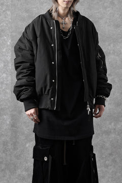 Load image into Gallery viewer, thom/krom FLIGHT BOMBER JACKET / WARM PADDED (BLACK)