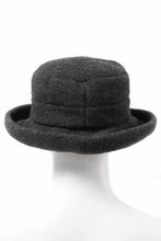 Load image into Gallery viewer, KLASICA CURVE BRIM VOLUME HAT / WOOL x ALPACA PILE (REVERSE PUFF)