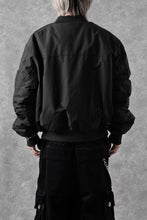 Load image into Gallery viewer, thom/krom FLIGHT BOMBER JACKET / WARM PADDED (BLACK)