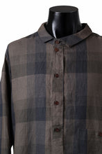 画像をギャラリービューアに読み込む, Aleksandr Manamis Asymmetry Shirt / Organic Linen (CHECKED)