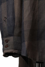 画像をギャラリービューアに読み込む, Aleksandr Manamis Asymmetry Shirt / Organic Linen (CHECKED)