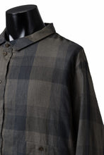 画像をギャラリービューアに読み込む, Aleksandr Manamis Asymmetry Shirt / Organic Linen (CHECKED)