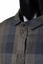 画像をギャラリービューアに読み込む, Aleksandr Manamis Asymmetry Shirt / Organic Linen (CHECKED)