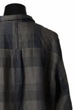 画像をギャラリービューアに読み込む, Aleksandr Manamis Asymmetry Shirt / Organic Linen (CHECKED)
