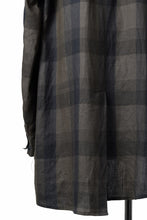 画像をギャラリービューアに読み込む, Aleksandr Manamis Asymmetry Shirt / Organic Linen (CHECKED)