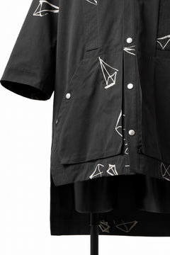 画像をギャラリービューアに読み込む, A.F ARTEFACT PYRA PATTERN PRINT H/S HOODIE SHIRT (BLACK)