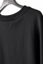 画像をギャラリービューアに読み込む, thom/krom OVERSIZED BACK SLASH EMBROIDERY SHORT SLEEVE TEE / COTTON JERSEY (BLACK)