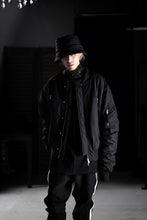 Load image into Gallery viewer, thom/krom FLIGHT BOMBER JACKET / WARM PADDED (BLACK)