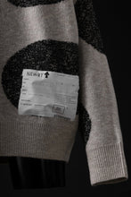 画像をギャラリービューアに読み込む, A.F ARTEFACT POLKA PATTERN KNIT TOPS (BEIGE x GREY)