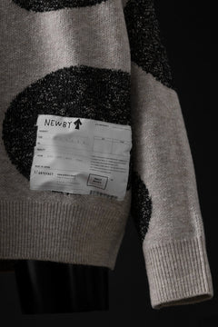 画像をギャラリービューアに読み込む, A.F ARTEFACT POLKA PATTERN KNIT TOPS (BEIGE x GREY)