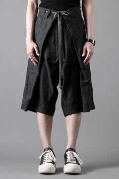 画像をギャラリービューアに読み込む, A.F ARTEFACT ZIP FOLDING TUCK SHORTS / PAISLEY JACQUARD (BLACK)